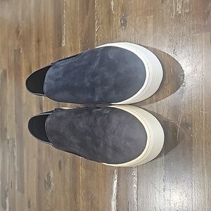 Vince. Garvey slip on
